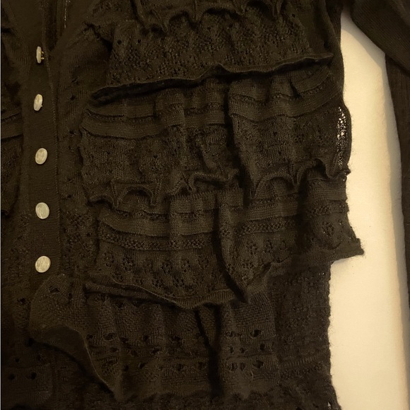 Women’s ruffled light weight cardigan - Picture 3 of 4